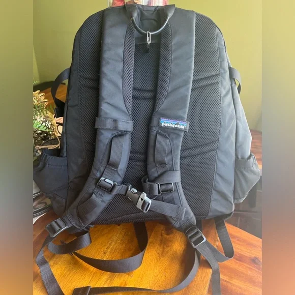 Patagonia Fuego Pack 32L Black Backpack - Picture 3 of 4